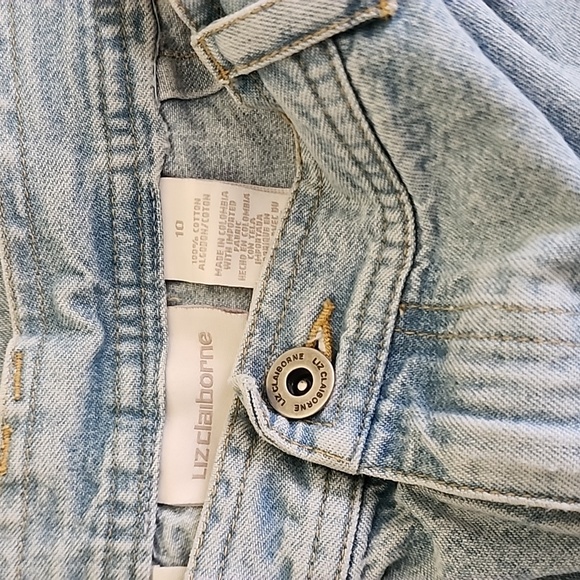 Liz Claiborne Blue Capri Pants - Picture 3 of 3